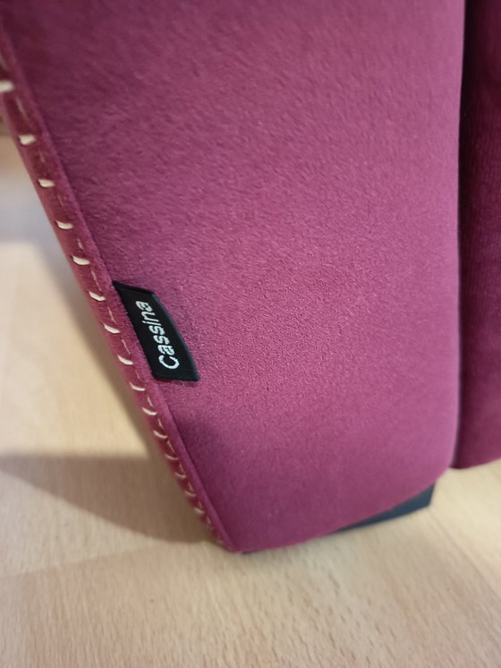 Image 1 of CASSINA 2X Poltrone 637 UTRECHT  (NUOVE MAI USATE) in Velluto 13L Ortigia/Plum con Cuciture in filo Naturale a punta Cavallo