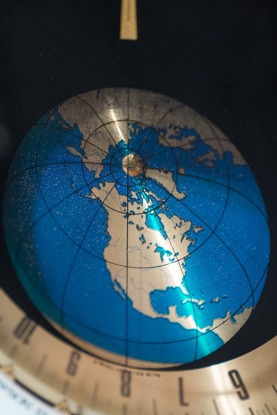 Image 1 of Horloge mondiale "Time Comparison" des années 1980 - Horloge murale unique de l'heure internationale 24 heures