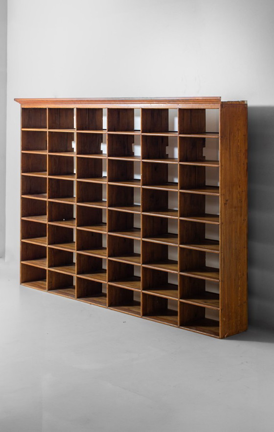 Image 1 of Antique sorting unit