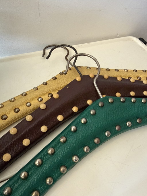 Perchas de ropa de mediados de siglo – decoratieve objecten, Wood, Skai (photo 2 of 5)