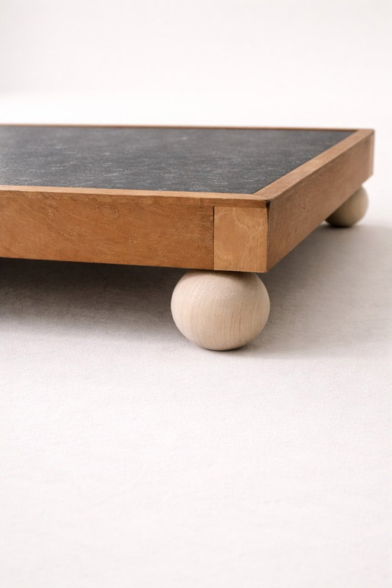 Image 1 of Minimalistischer Tisch aus Holz und Granit