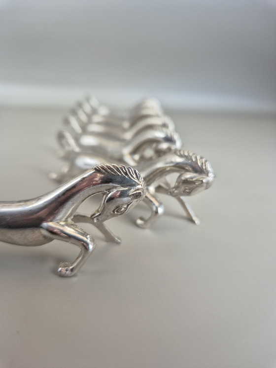 Image 1 of Set di 6 poggiaposate vintage in tonalità argento - Design a cavallo