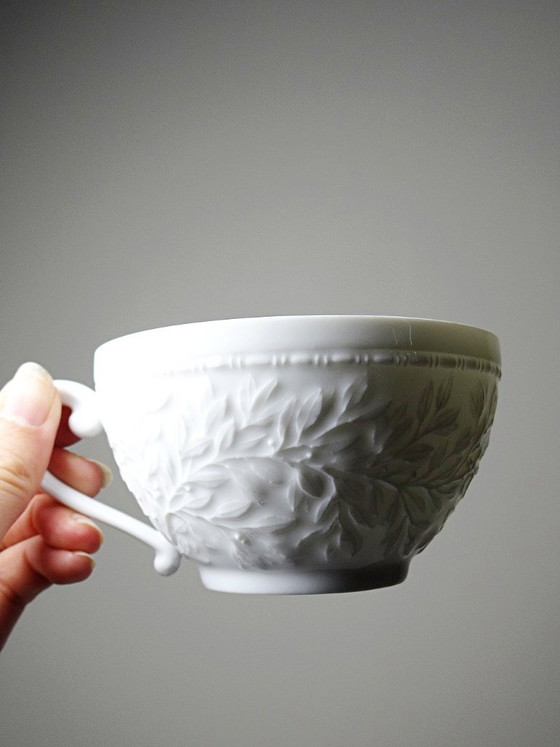 Juego de 6 tazas de porcelana blanca Bernardaud Limoges con diseño Louvre. – Loza, Porcelain (photo 10 of 12)