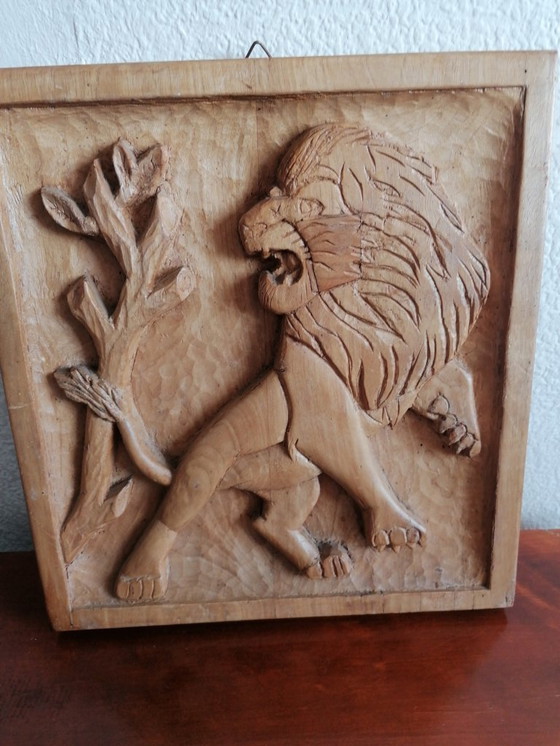 Image 1 of Handgesneden Houtsnijwerk - Leeuw