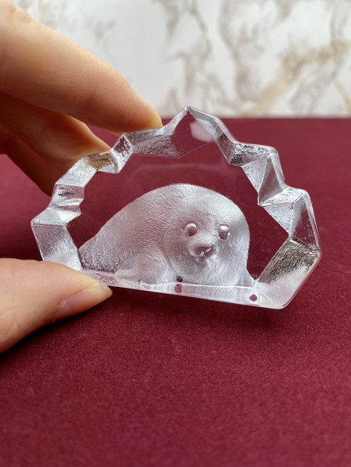 Swedish Mats Jonasson Lead Crystal Baby Seal Sculpture / Small Paperweight With A Signature / Vintage Art & Collectibles 