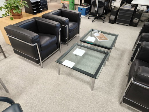 6 x Cassina LC2 + 2 x LC10 Coffee Table