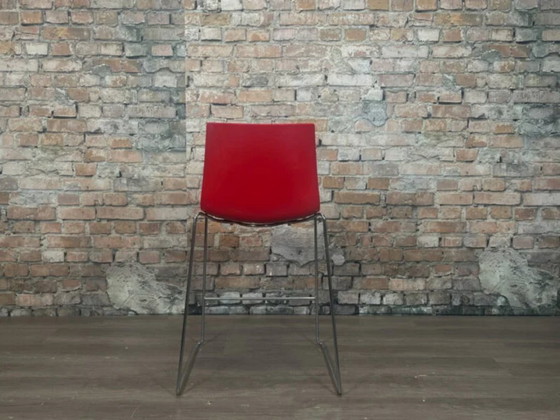 Arper Catifa 46 Sgabello da bar – Bianco rosso | Lievore Altherr Molina – Sgabelli da bar, Plastic, Chrome (photo 4 of 5)
