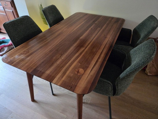 Sav&Okse walnut dining table