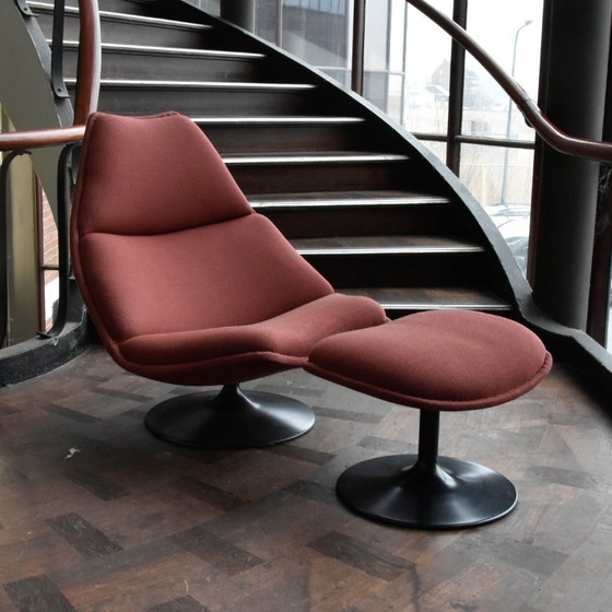 Image 1 of Poltrona Artifort F510 + poggiapiedi