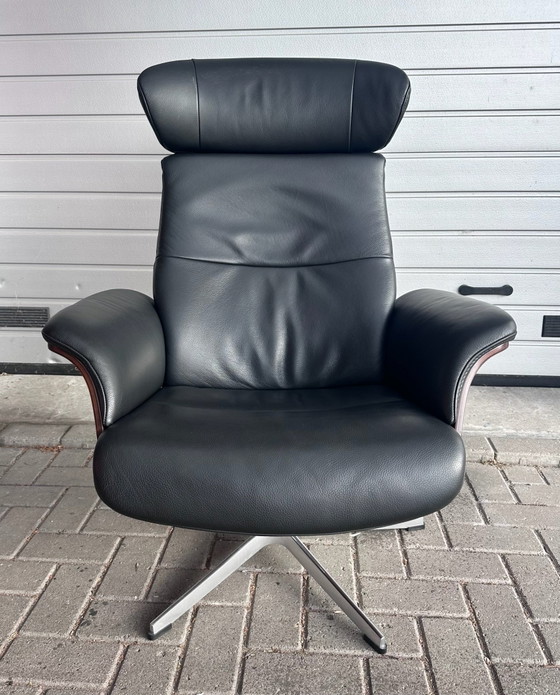 Conform Time Out – Armchairs, Leather, Wood (photo 3 of 6)