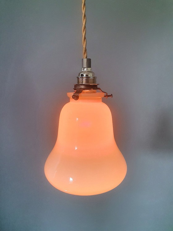 Image 1 of Suspension vintage - verre opalin - forme de poire