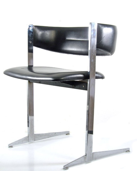Image 1 of Chaises de salle à manger vintage élégantes des années soixante, chromées et noires.