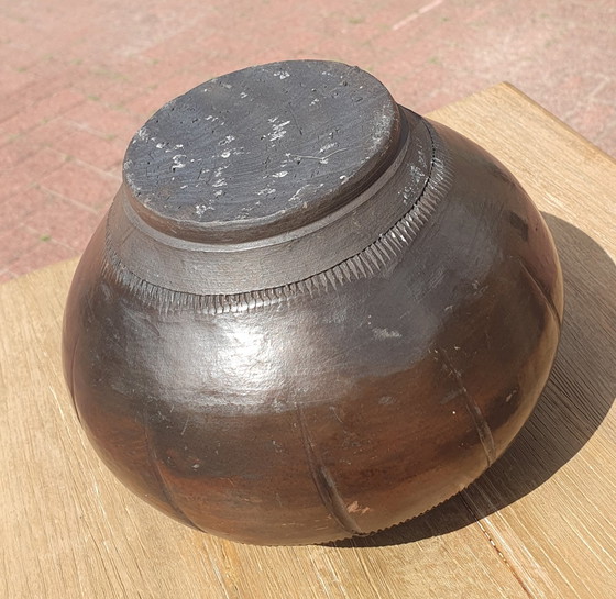 Beautiful and 100% Original African Clay Pot (Ukhamba Beer Pot) from South Africa. – Vases, Ceramic (photo 5 of 11)