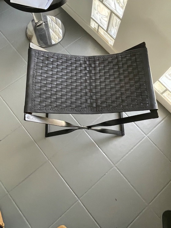 Image 1 of Tabouret haut pliant / taburette en métal et cuir tressé
