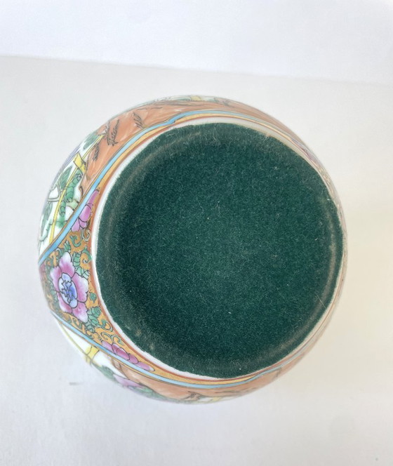 Image 1 of Vintage hand-painted Chinese vase / ginger jar Famille Rose