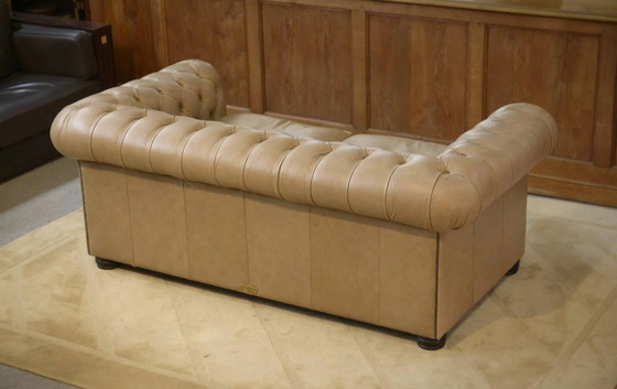 Beige leather Chesterfield sofa handmade in England. – 3-5 seaters (photo 5 of 15)