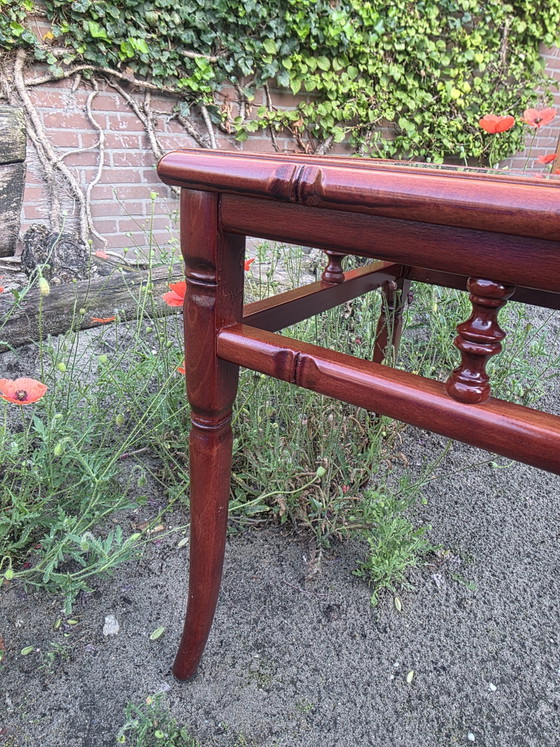 Image 1 of Vintage faux bamboo bijzettafel met glas en Weens vlechtwerk