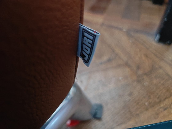 Image 1 of Salon Jori.  2 zit en 3 zit. De vier hoeken van de zetels kan men open leggen voor extra zitting Model Pacific 