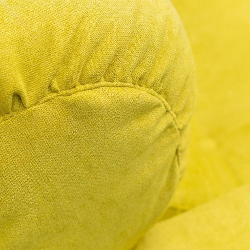 SILLÓN VERDE VINTAGE DE LOS AÑOS 70 CON ESTRUCTURA METÁLICA – DISEÑO MODERNO ITALIANO