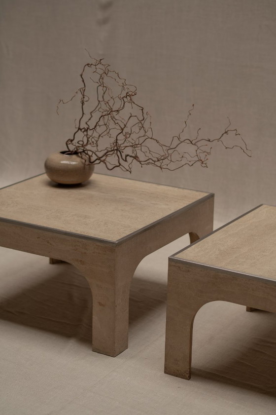 Image 1 of Set architettonico di tavolini in travertino, dopo Willy Ballez