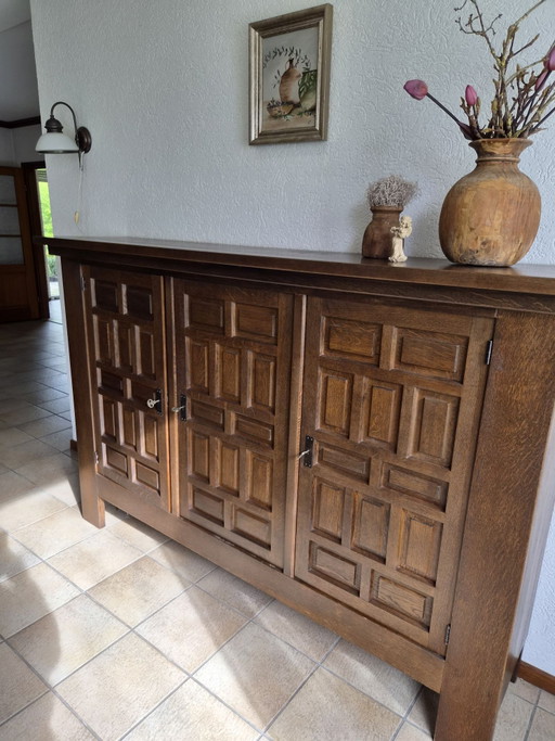 Vintage Brutalistisches Eichen-Sideboard / Schrank – 1960er (Spanisch / Belgisch)