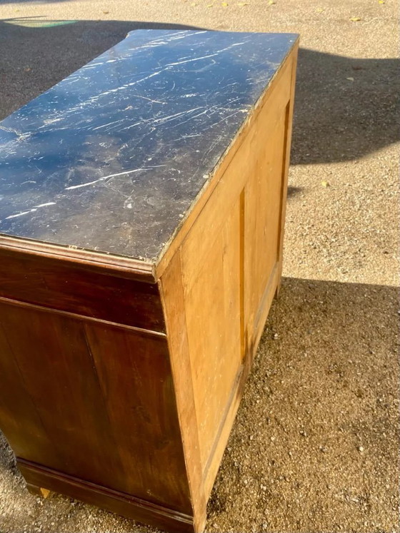 Image 1 of Cassettiera antica Luigi Filippo con piano in marmo nero