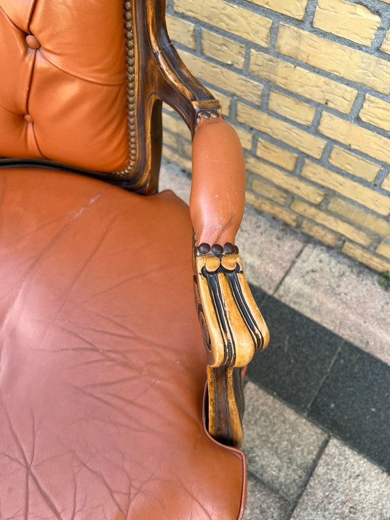 Fauteuil Louis XVI en cuir – Bois (photo 4 of 7)