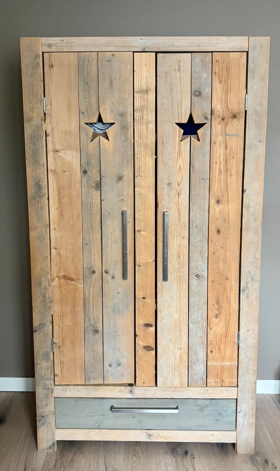 Image 1 of Chambre d'enfant complète : lit, armoire et étagère murale