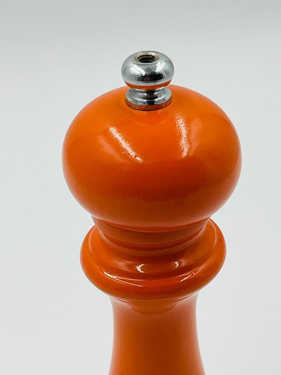 Vintage orange Peugeot pepper mill – Kitchen accessories, Wood (photo 3 of 9)