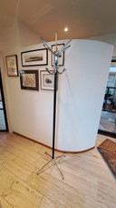 Porte-manteau design, métal chromé, années 1960, France