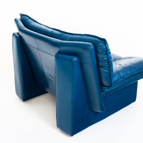 Poltrona e pouf vintage in pelle blu di Nicoletti Salotti - Italia anni '80 – Avanti - Italia, Poltrone (photo 11 of 21)