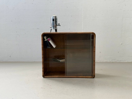 Art Deco Display Cabinet – Walnut, Glass Sliding Doors, 1940s – Storage cabinet, Wood (photo 5 of 17)