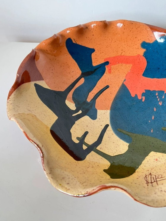 Image 1 of Cuenco de cerámica esmaltada abstracta orgánica / cerca vacía / cesta de fruta firmada