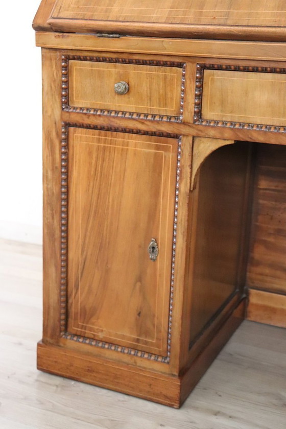 Image 1 of Antiker Nussbaum-Schreibtisch, Italien 19.