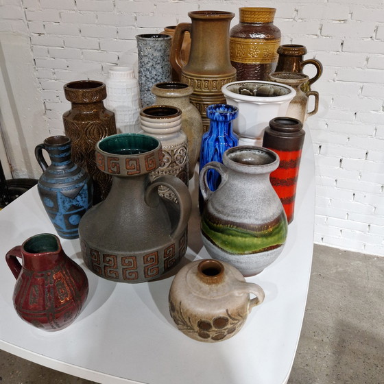Image 1 of Collezione di 18 vasi d'epoca della Germania occidentale
