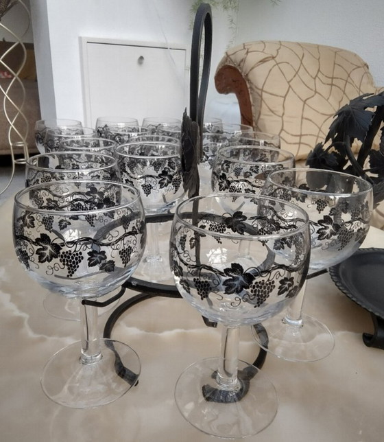 Image 1 of Set da vino con decanter, 2 porta bicchieri da vino e un totale di 24 bicchieri