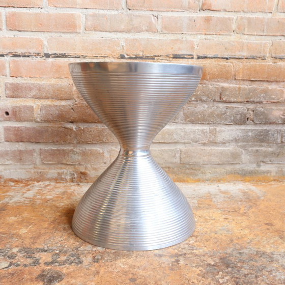 Image 1 of Vintage stool/side table made of cast metal, hourglass shape, chrome trend