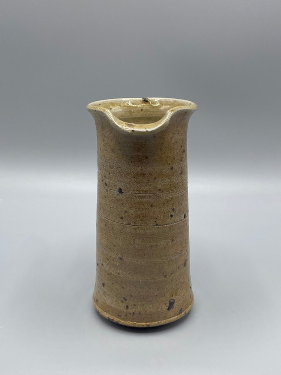 Handgemaakte aardewerken kan met zandbeige glazuur en een smalle tuit. – Servies (photo 4 of 7)