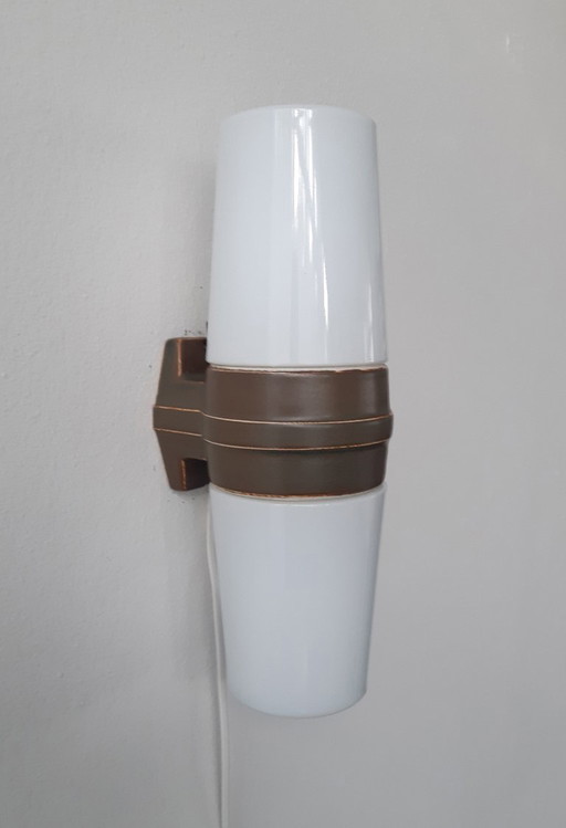 Porseleinen vintage wandlamp van Ifö Electric met 2 lichtpunten, groene jaren 60 lamp  ontworpen door Sigvard Bernadotte