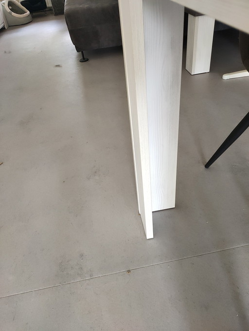 Living room table with 4 chairs