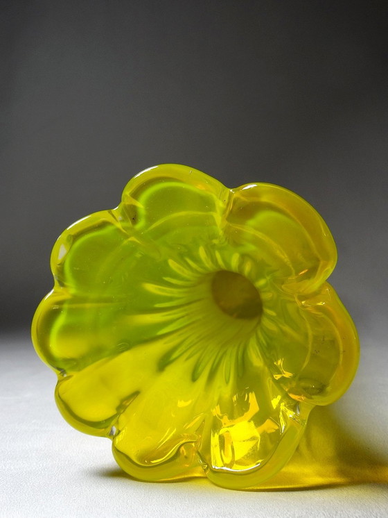 Image 1 of Large Bud Vase Yellow Murano Glass Vintage 60's