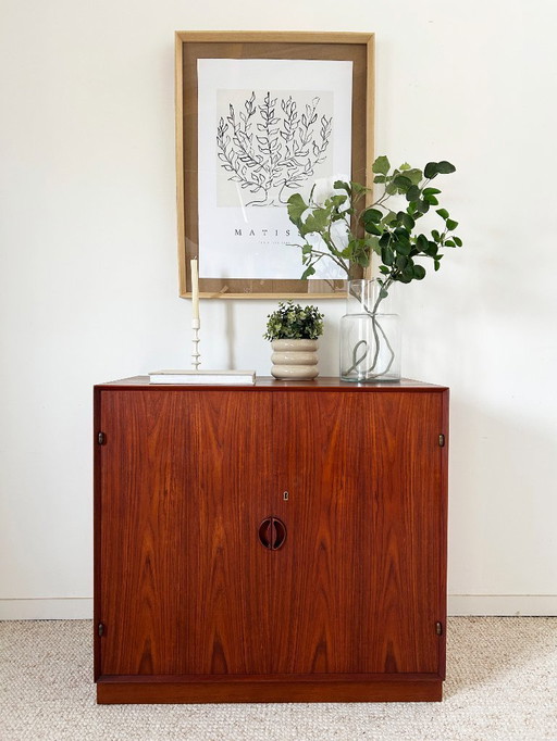 Teakhouten dressoir Peter Hvidt en Orla Mølgaard Nielsen jaren 50