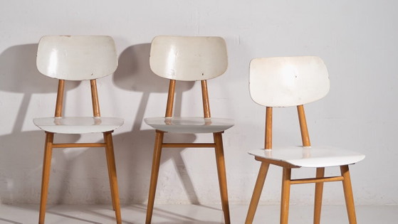 Vintage white chairs (c.1960). Set of three pieces #1 – Side chairs (photo 3 of 10)