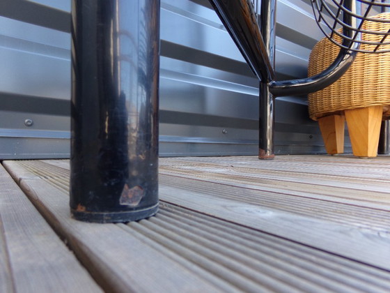 Image 1 of Coppia di poltrone nere in "rete metallica".