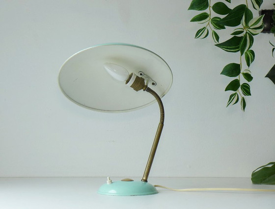 Image 1 of Lampe de table vintage, lampe de bureau, années 50, 60, 70, lampe cosaque en métal en forme d'OVNI, vert menthe