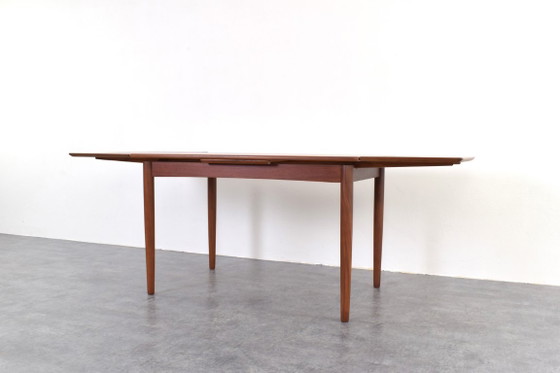 Mid-Century Danish Teak Extendable Dining Table, 1960s. – Wood (photo 9 of 18)