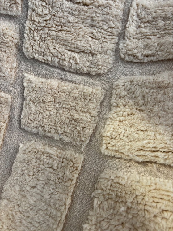 Image 1 of Handgeweven Marokkaans Mrirt-tapijt – Modern Marokkaans tapijt