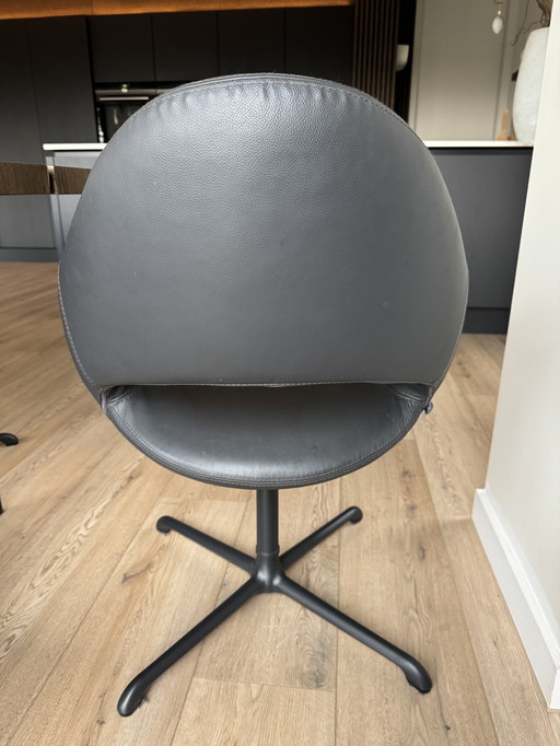 6 fauteuils pivotants Artifort Shark en cuir