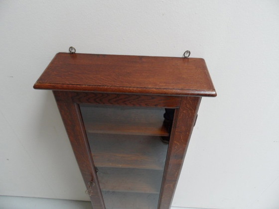 Image 1 of Antiek eiken vitrinekast