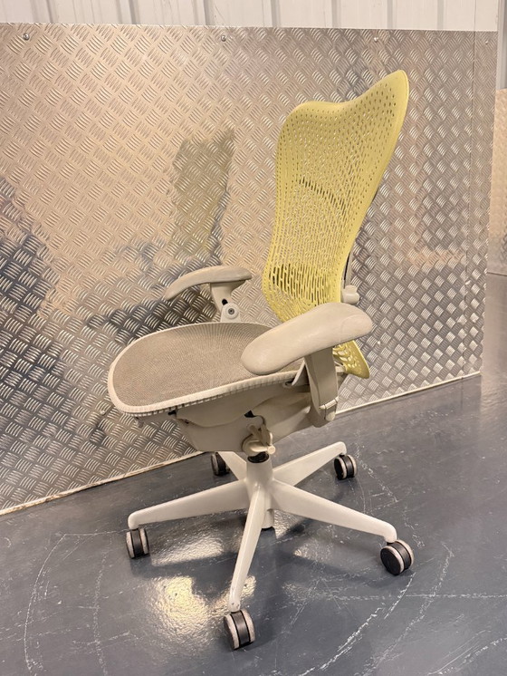 Image 1 of Herman Miller Mirra Bureautoel